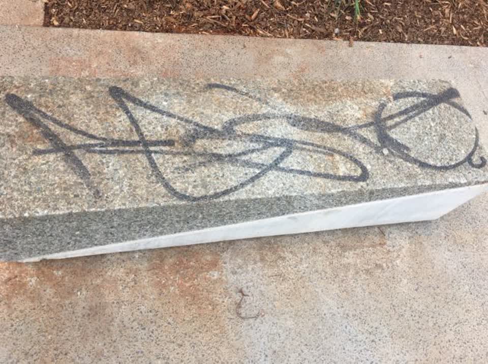 The photograph attached to this graffiti report