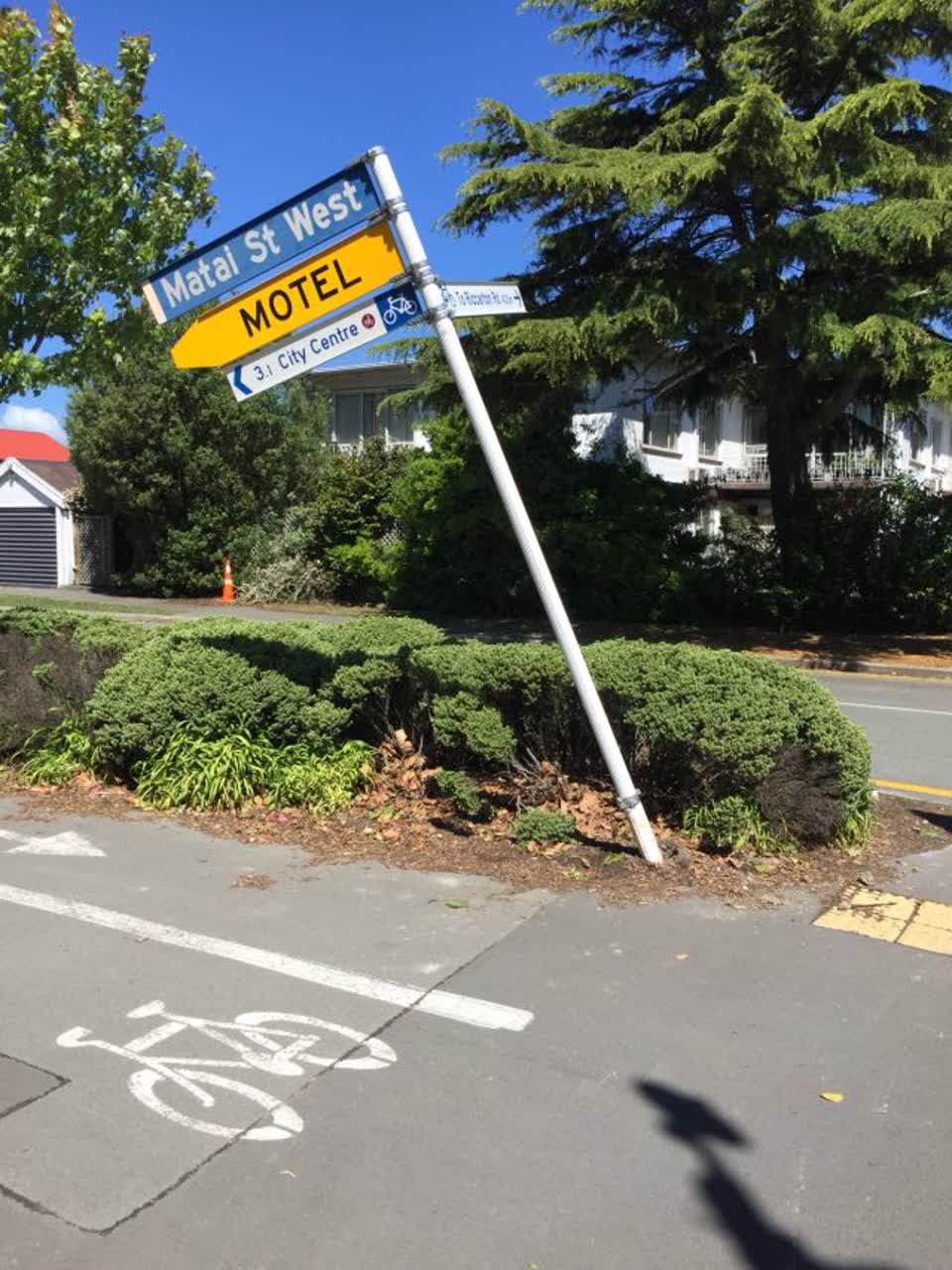 The photograph attached to this roading/streets report