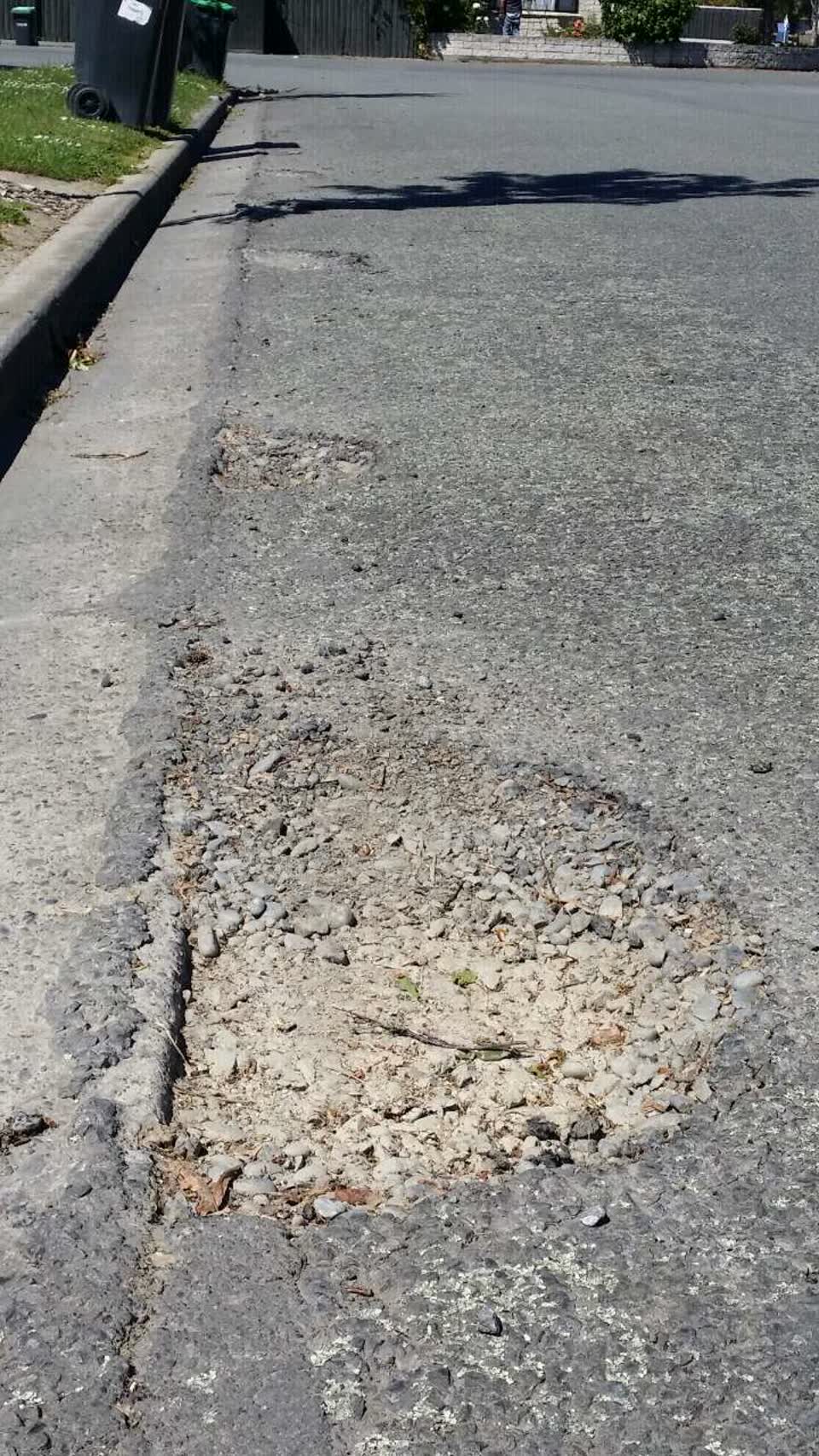 The photograph attached to this roading/streets report