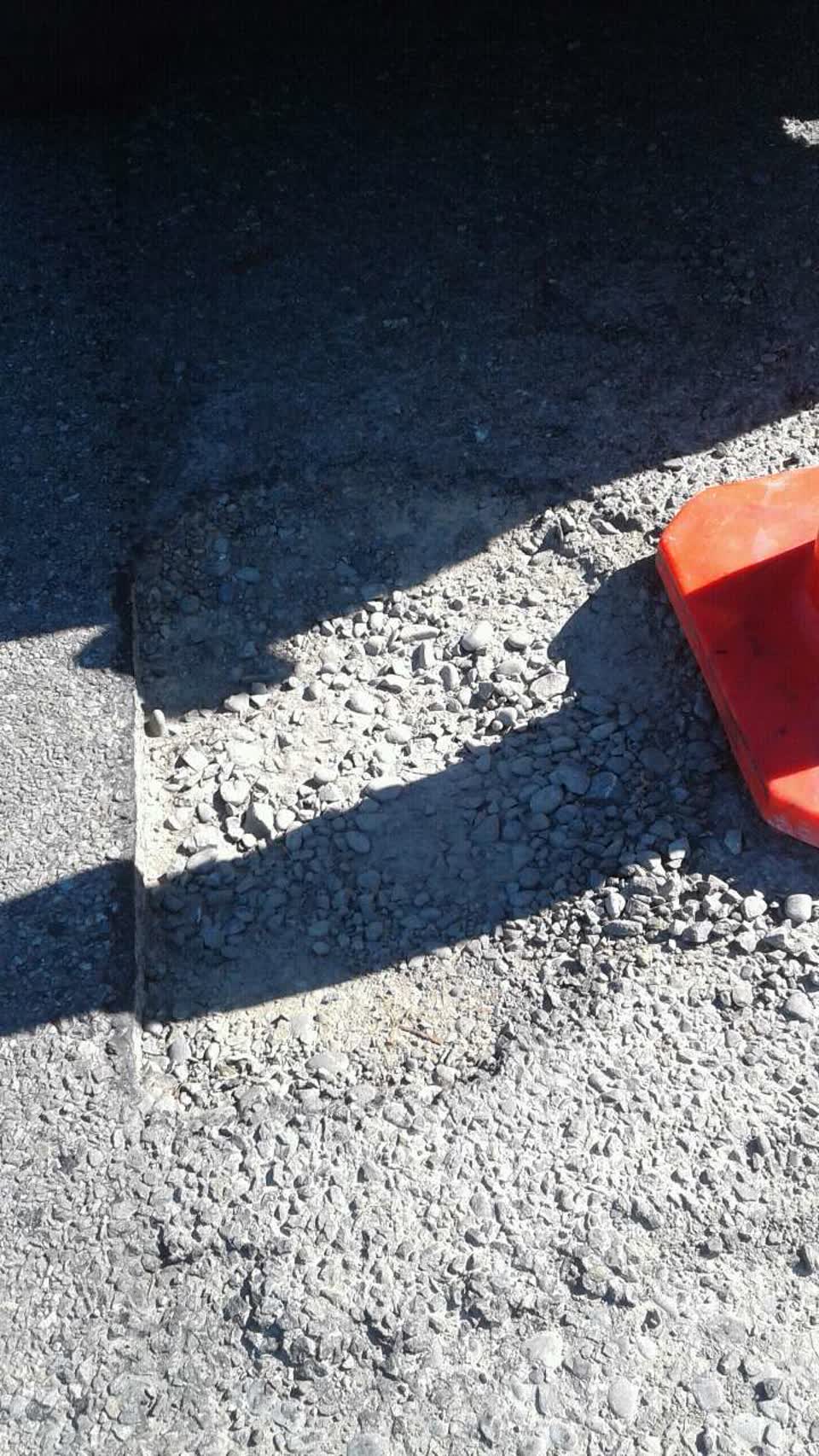 The photograph attached to this roading/streets report