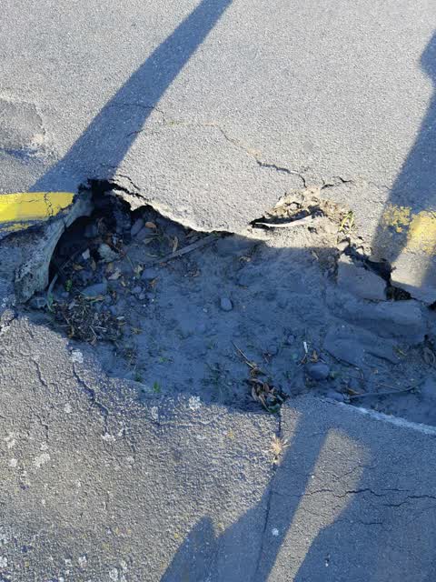 Roading/Streets, a report photo