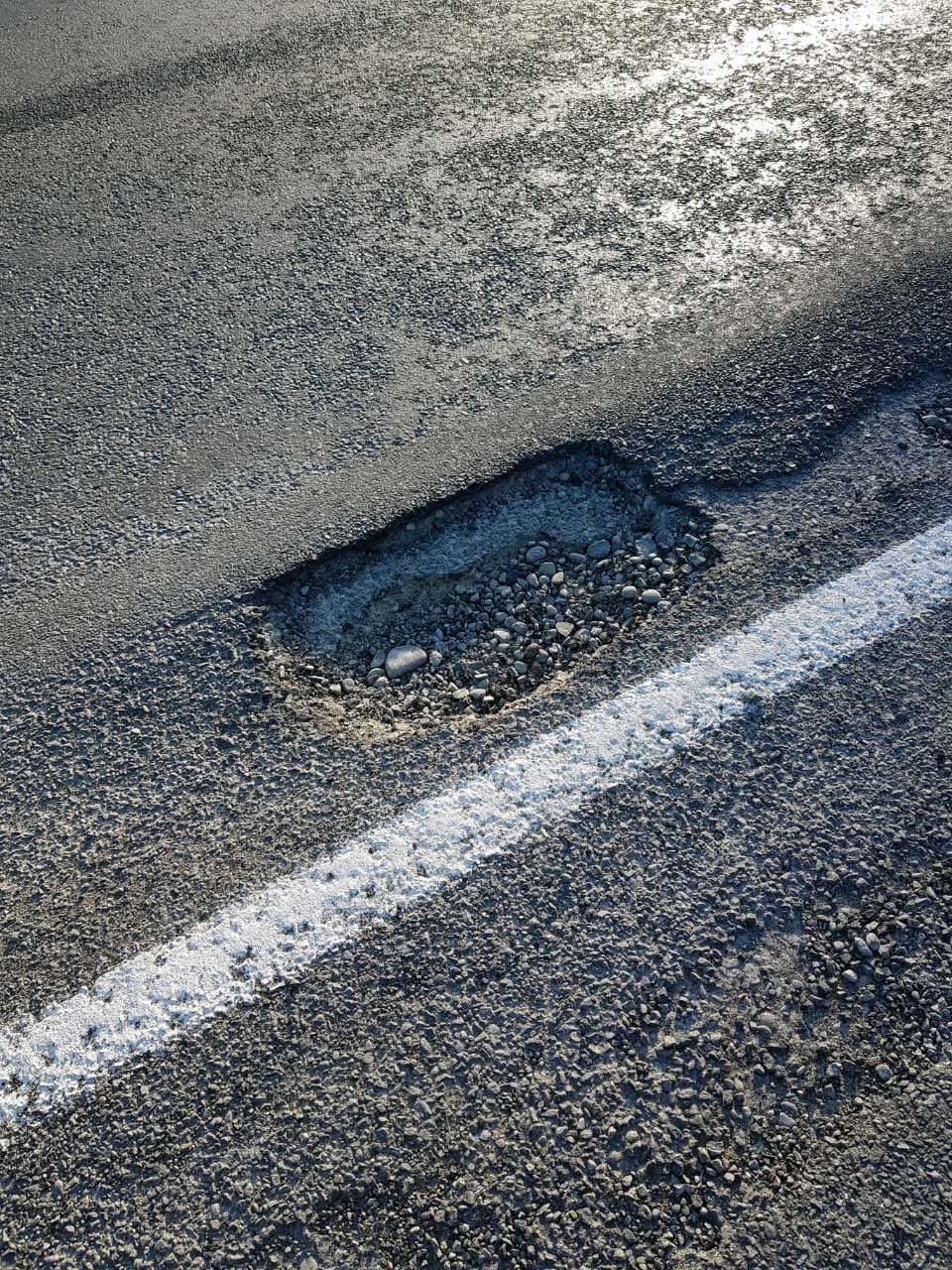 The photograph attached to this roading/streets report
