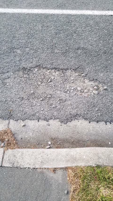Roading/Streets, a report photo
