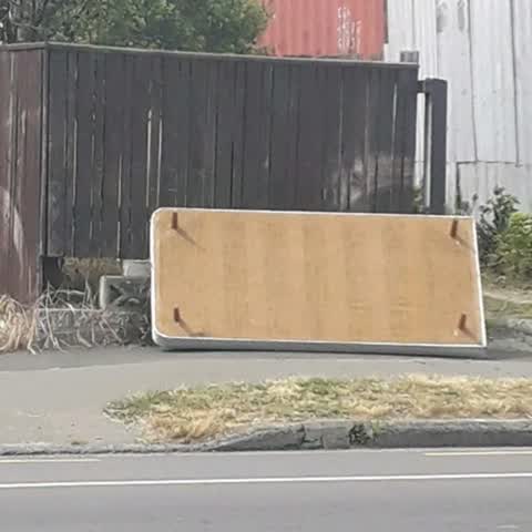 Rubbish/Recycling, a report photo