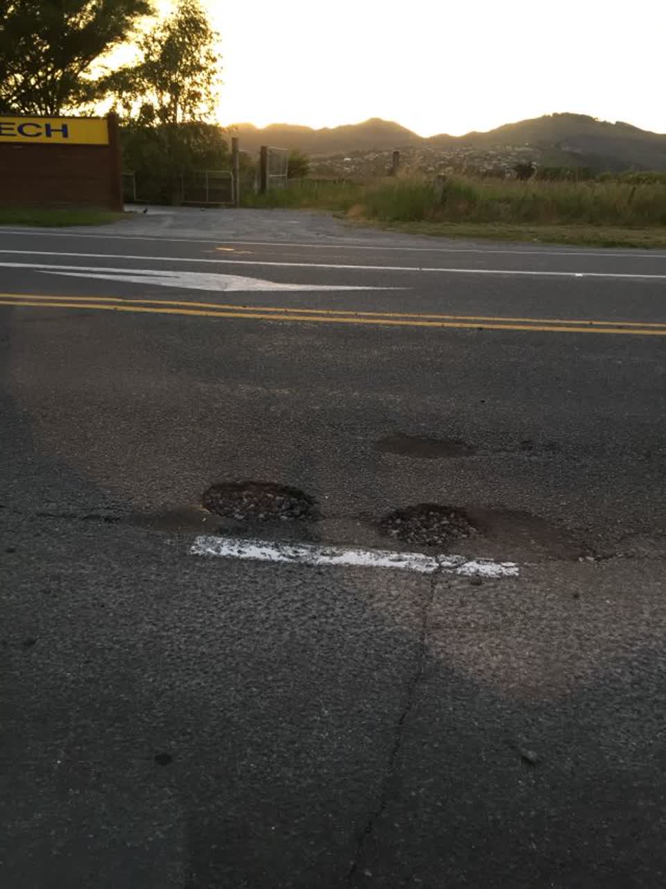 The photograph attached to this roading/streets report