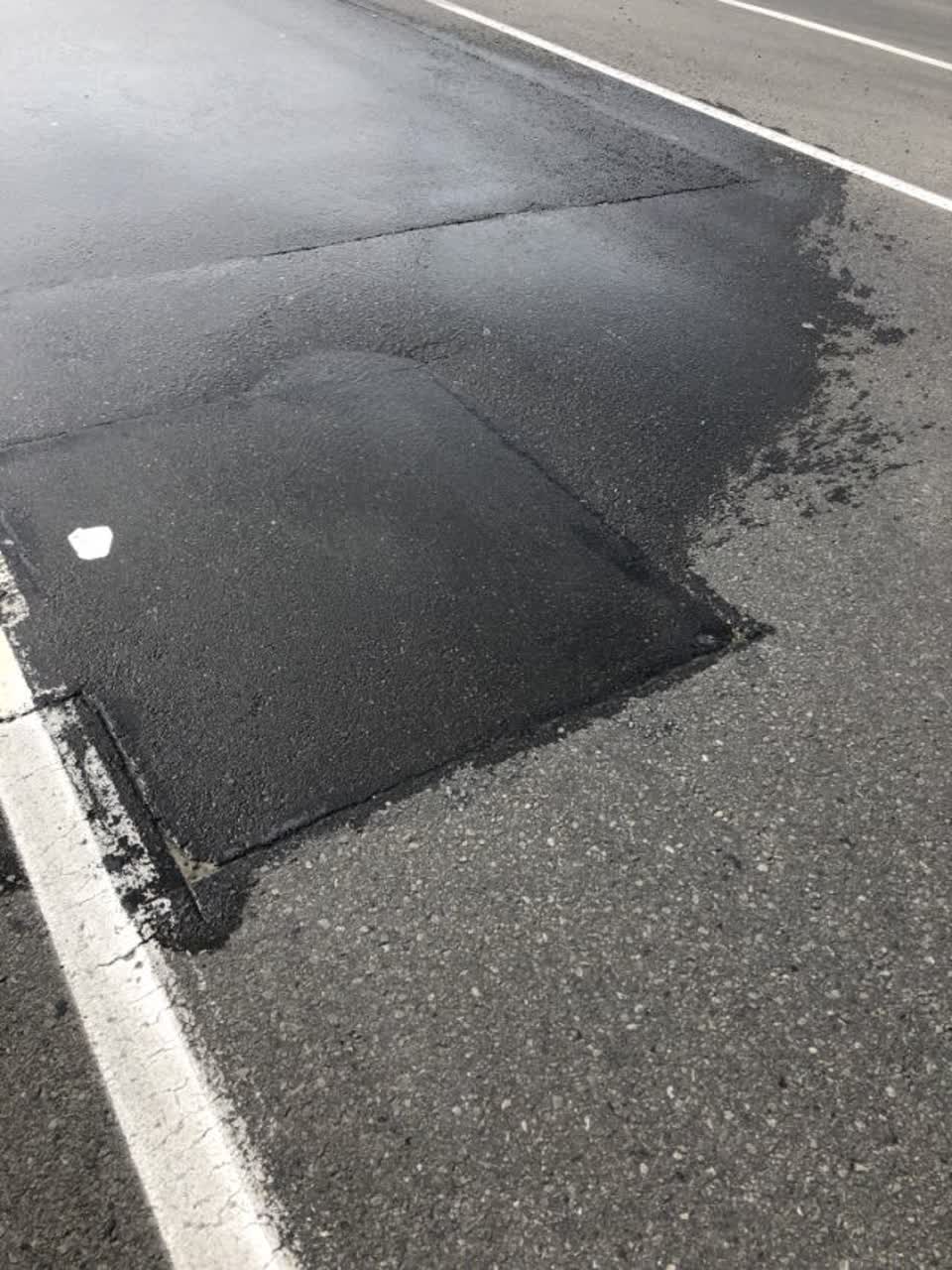 The photograph attached to this roading/streets report