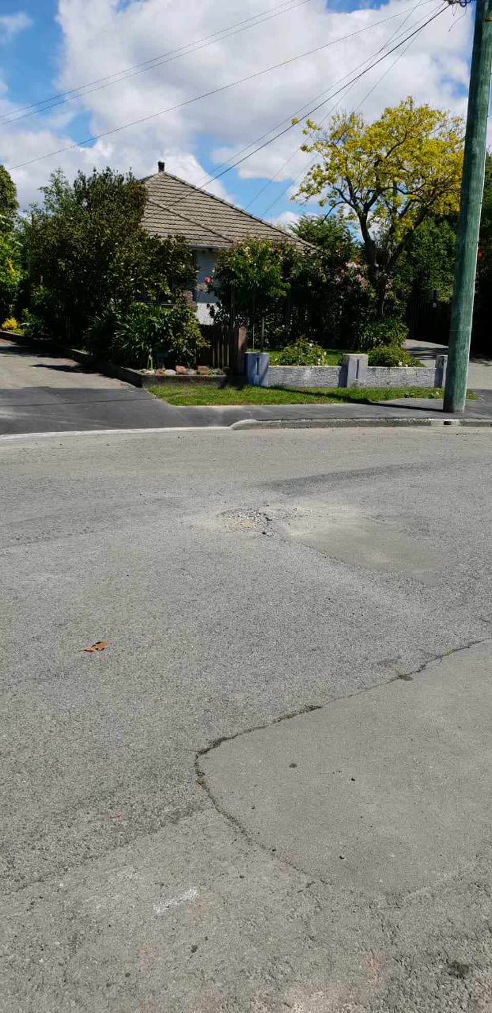 The photograph attached to this roading/streets report