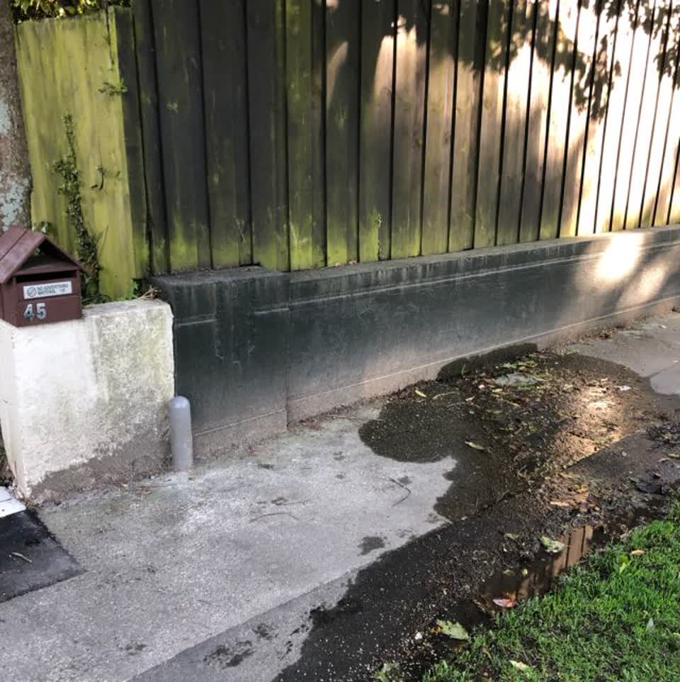 The photograph attached to this water supply report