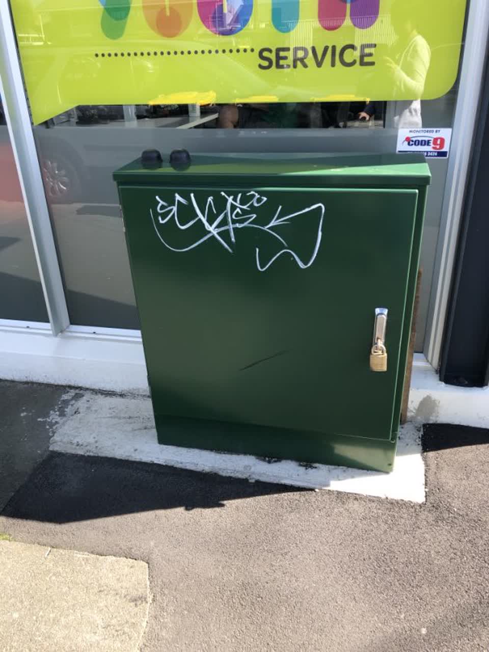The photograph attached to this graffiti report