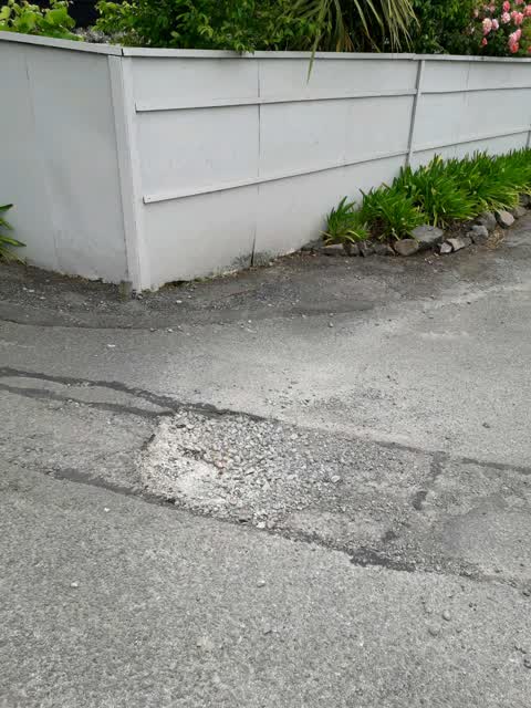 Roading/Streets, a report photo
