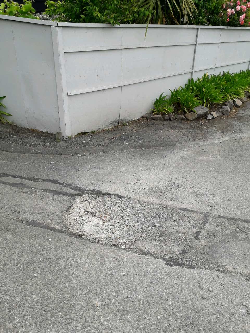 The photograph attached to this roading/streets report