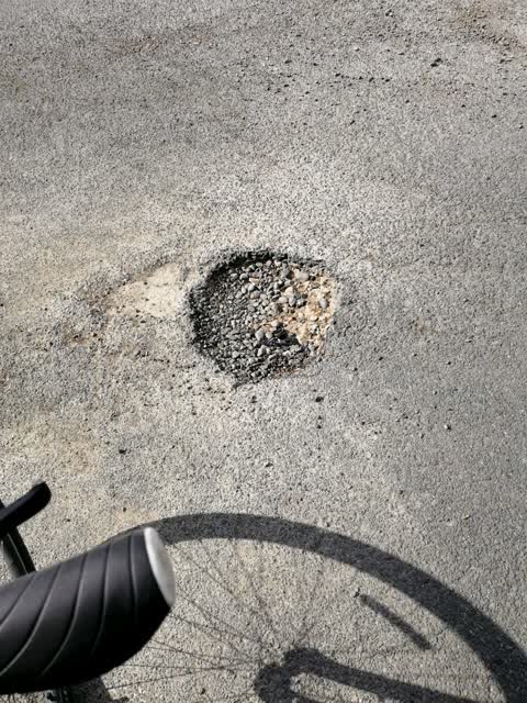 Roading/Streets, a report photo