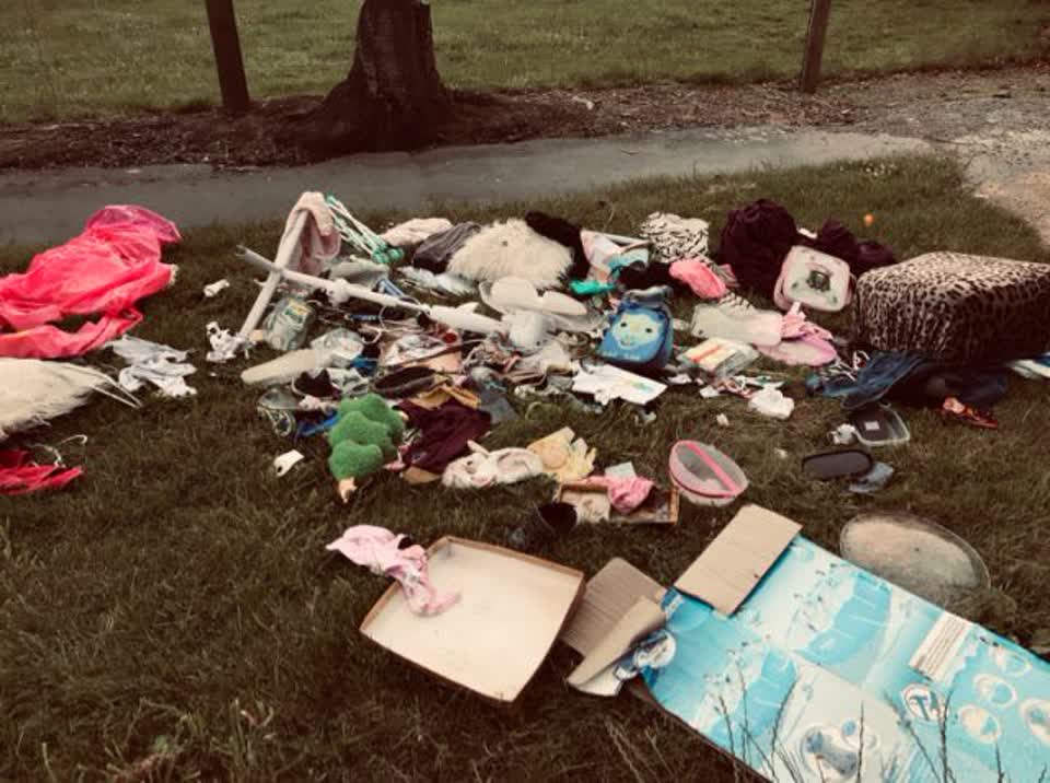The photograph attached to this rubbish/recycling report