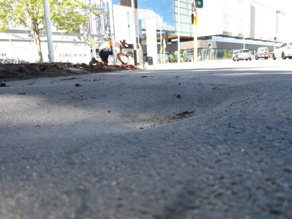 The photograph attached to this roading/streets report