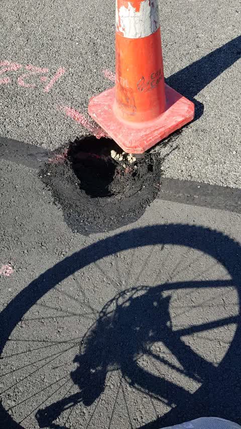 Roading/Streets, a report photo
