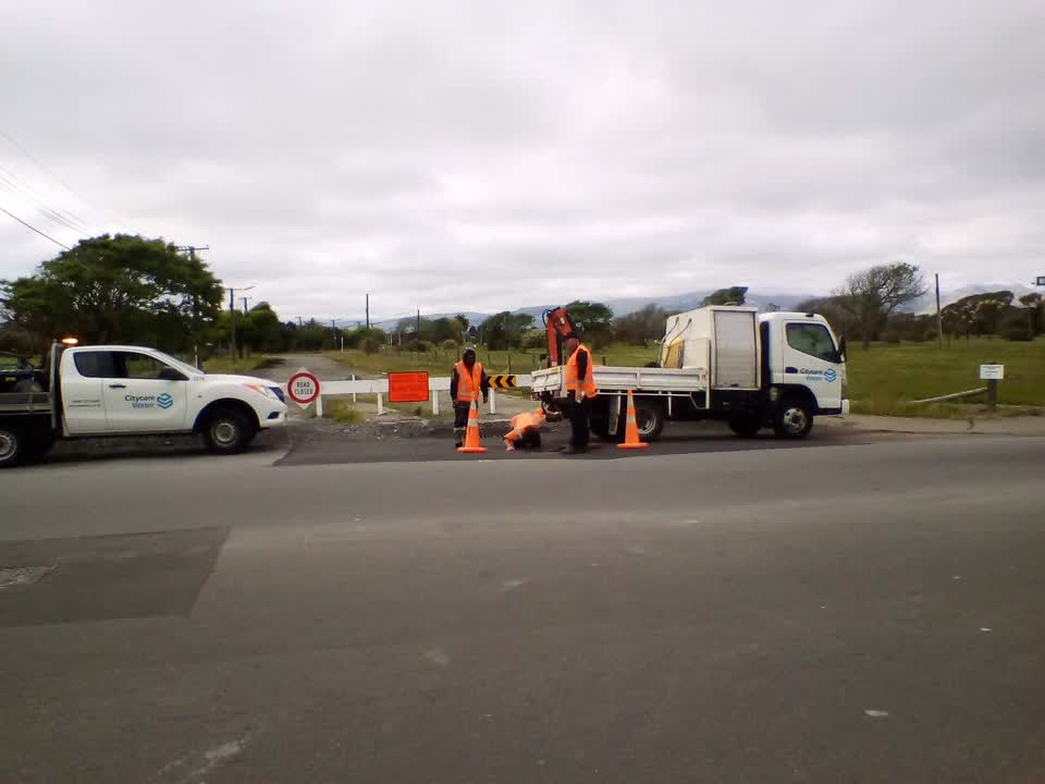 The photograph attached to this roading/streets report
