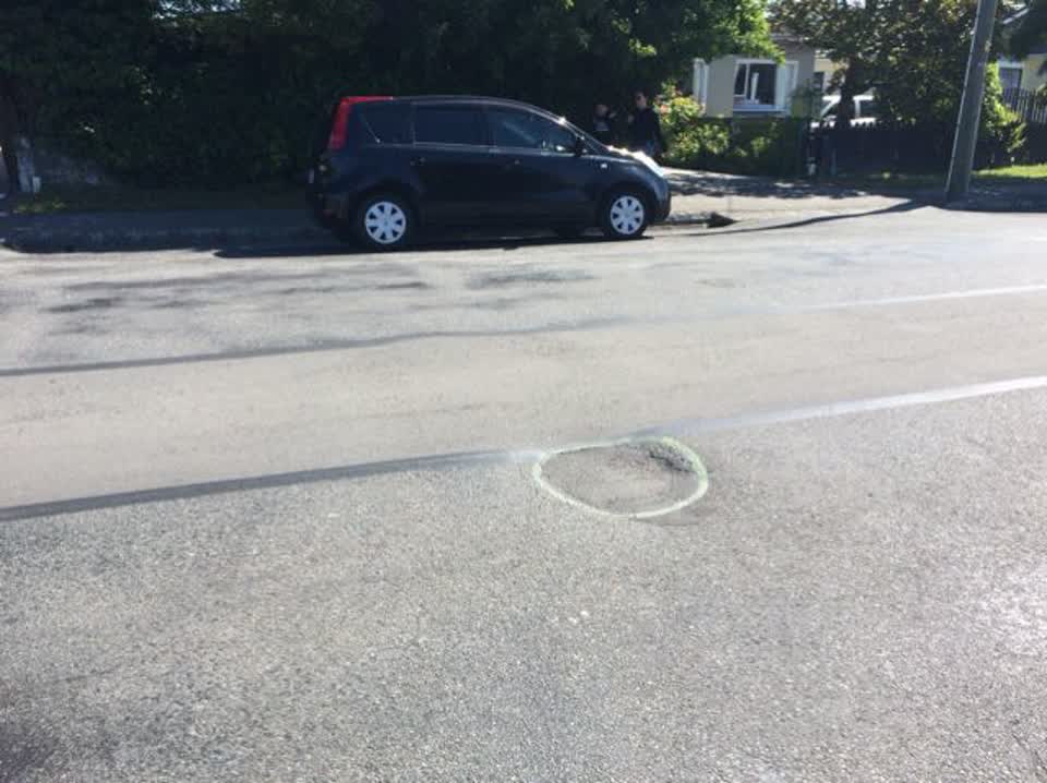 The photograph attached to this roading/streets report