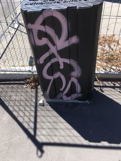 Graffiti, a report photo