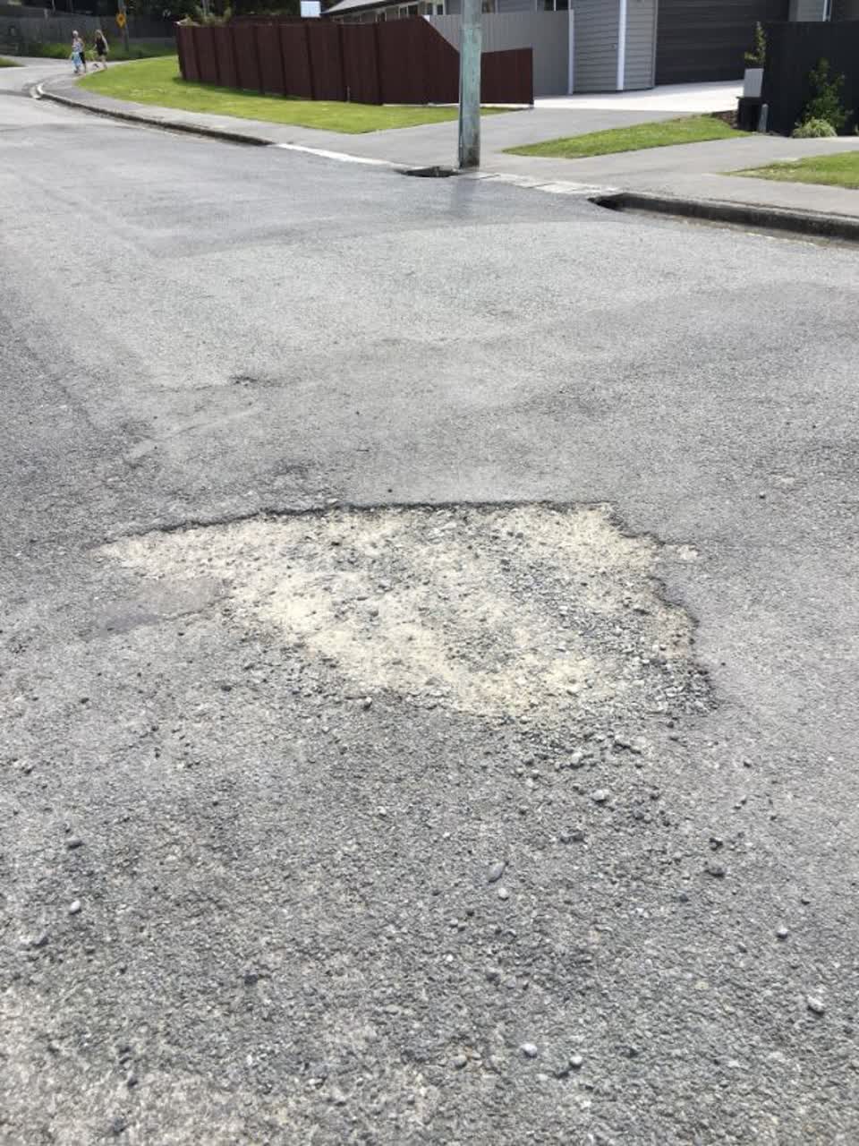 The photograph attached to this roading/streets report