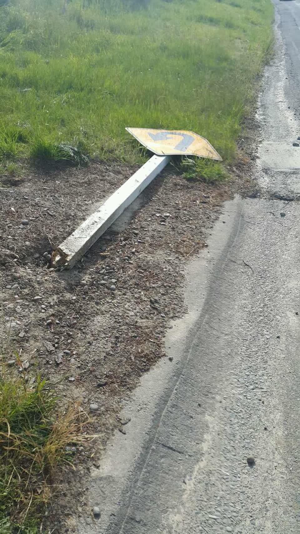 The photograph attached to this roading/streets report