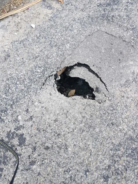 Roading/Streets, a report photo
