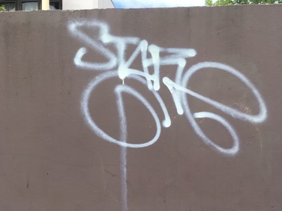 The photograph attached to this graffiti report