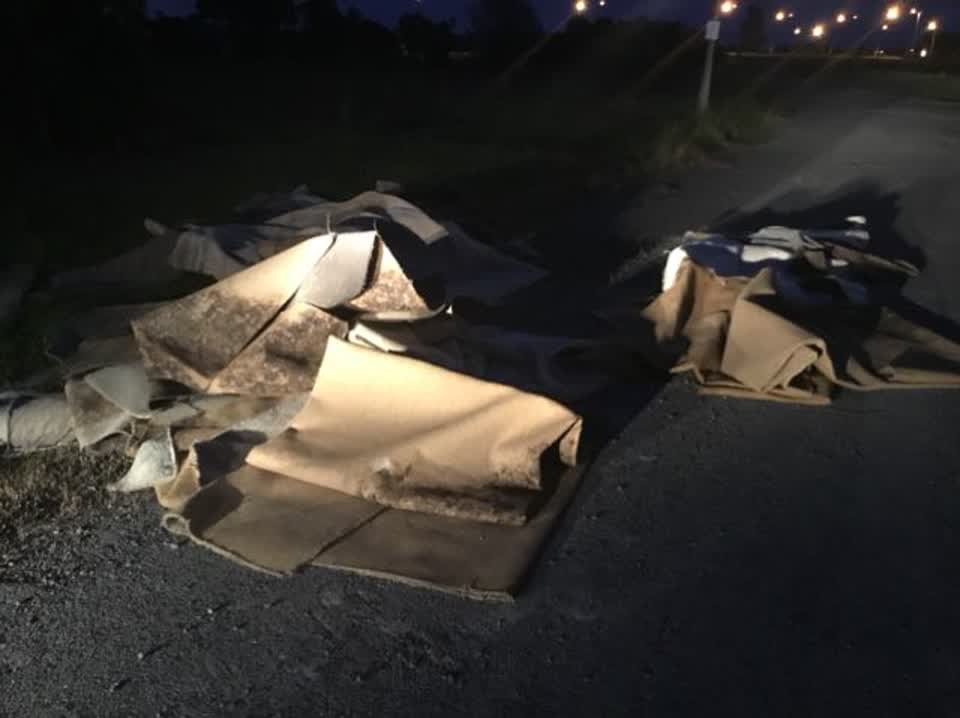 The photograph attached to this rubbish/recycling report