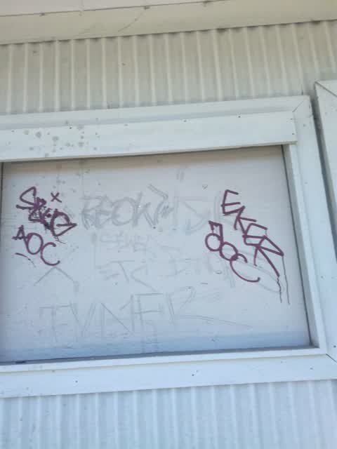 Graffiti, a report photo