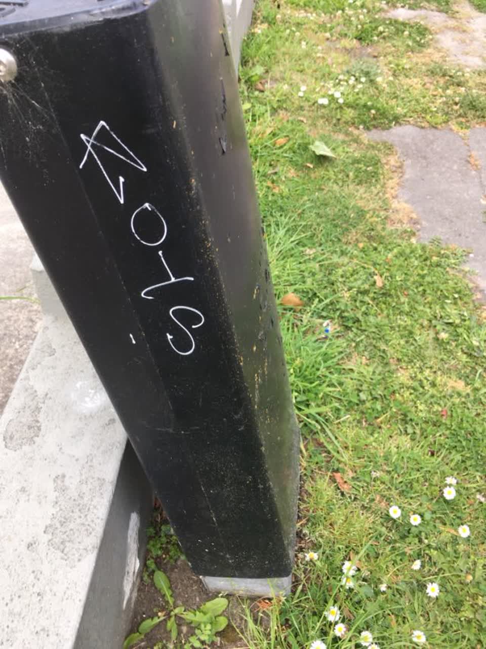 The photograph attached to this graffiti report