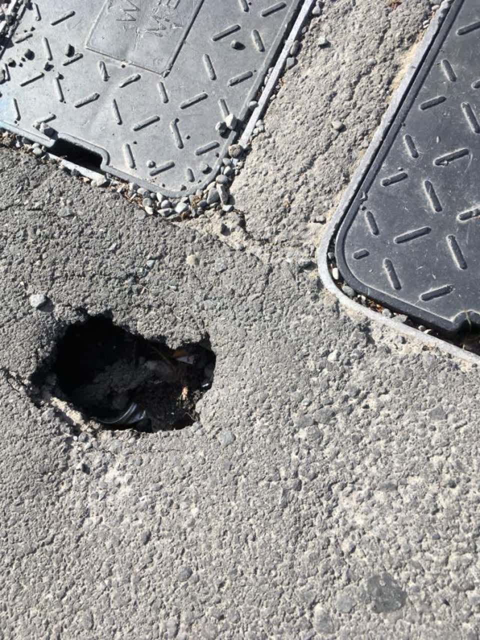 The photograph attached to this roading/streets report