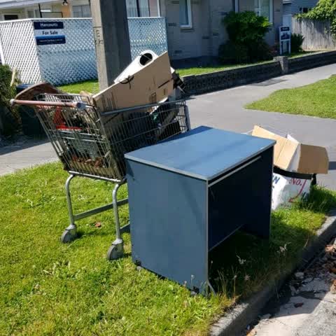 Rubbish/Recycling, a report photo