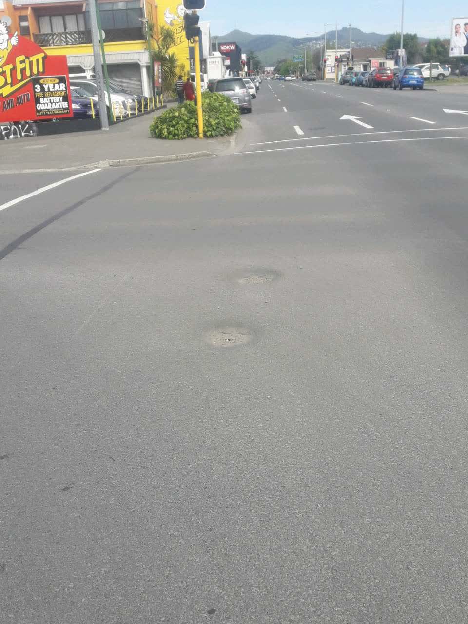 The photograph attached to this roading/streets report