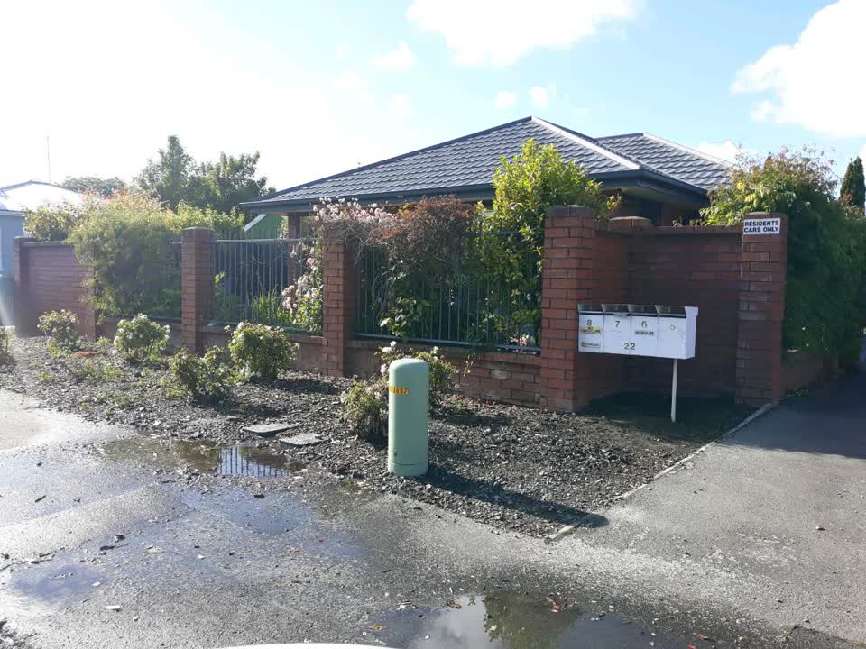 The photograph attached to this water supply report