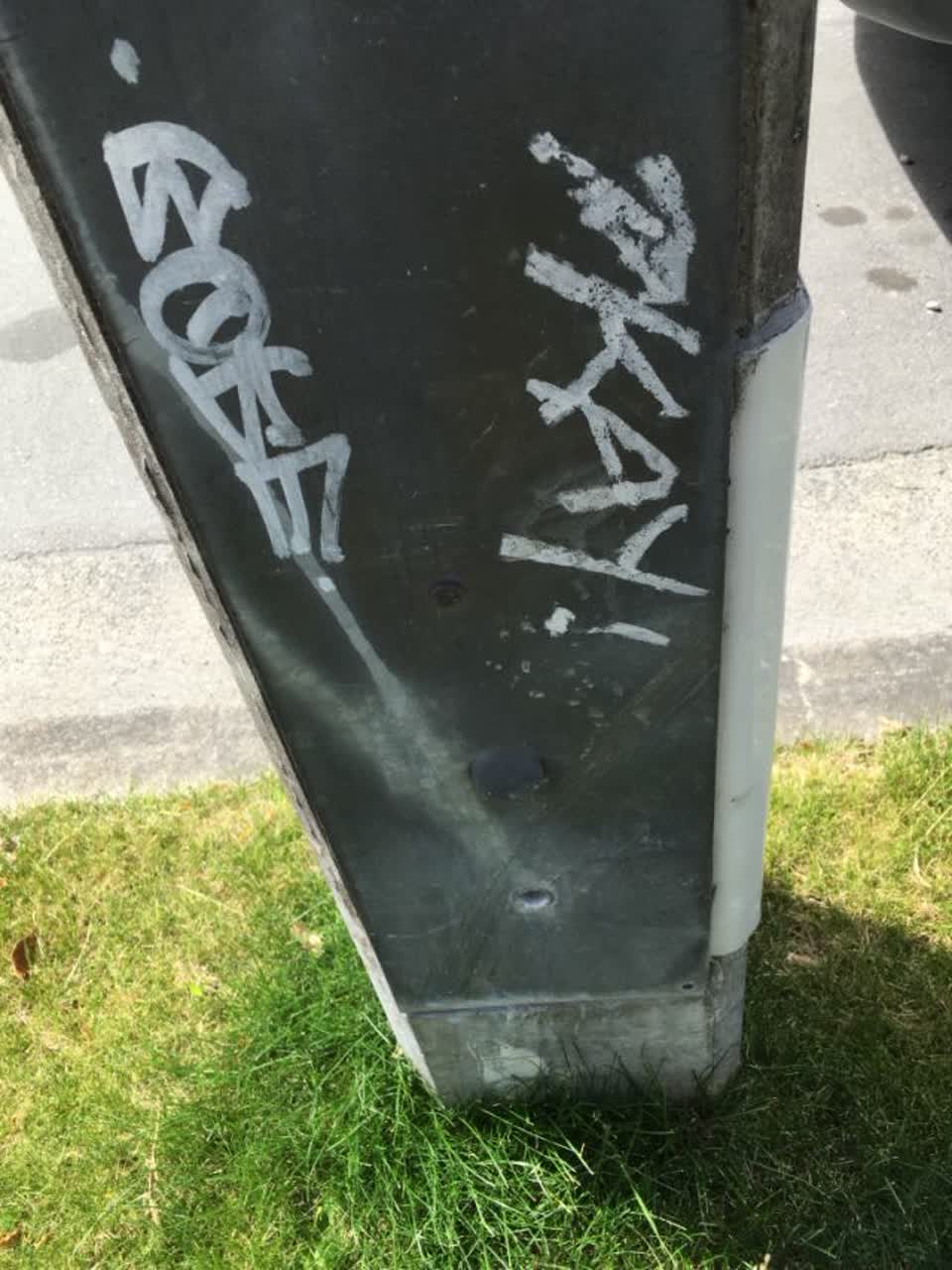 The photograph attached to this graffiti report