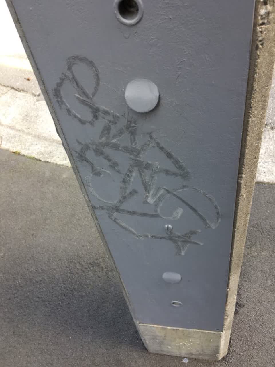 The photograph attached to this graffiti report
