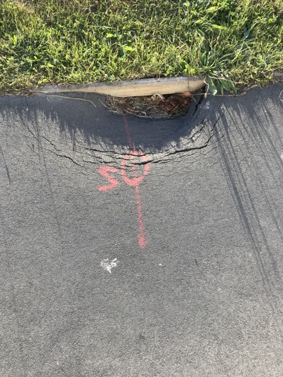 The photograph attached to this roading/streets report