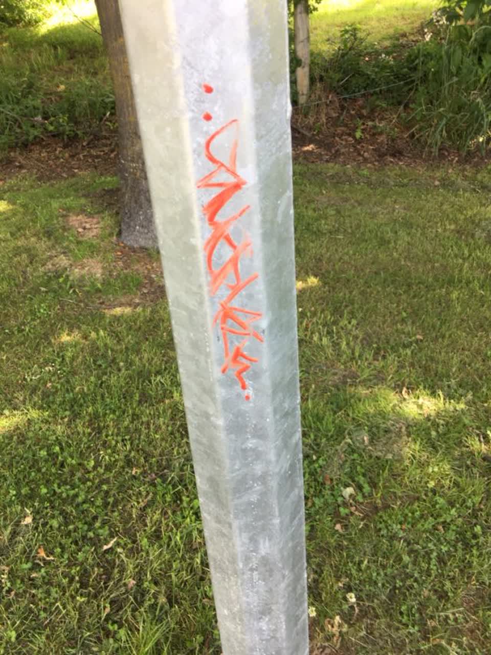 The photograph attached to this graffiti report