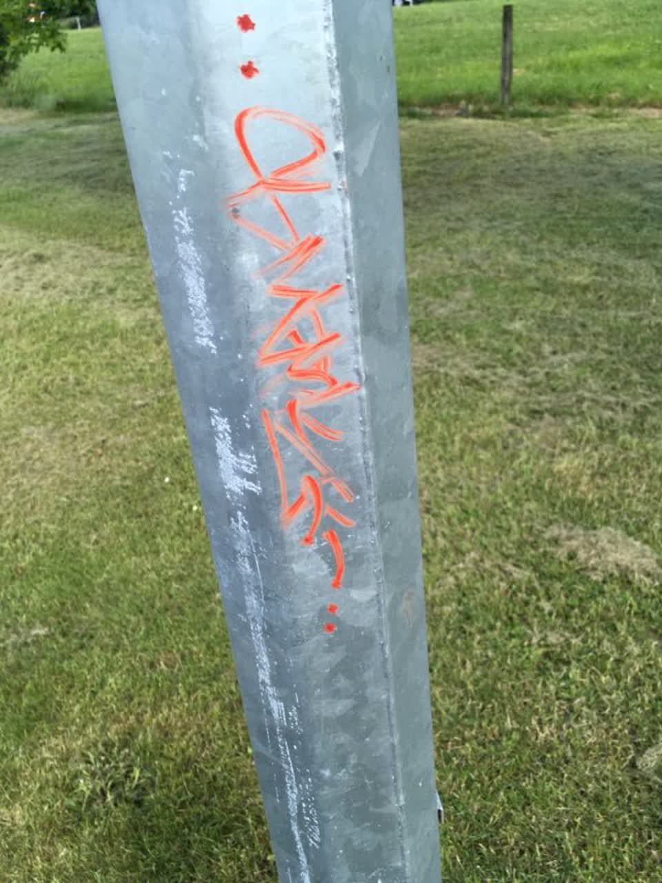 The photograph attached to this graffiti report
