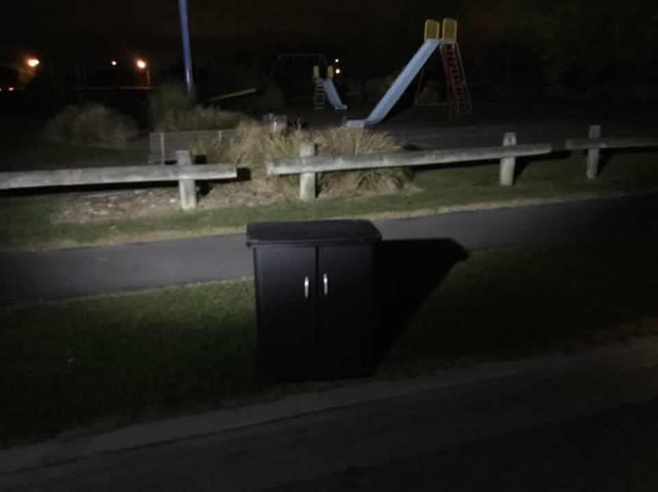 The photograph attached to this rubbish/recycling report