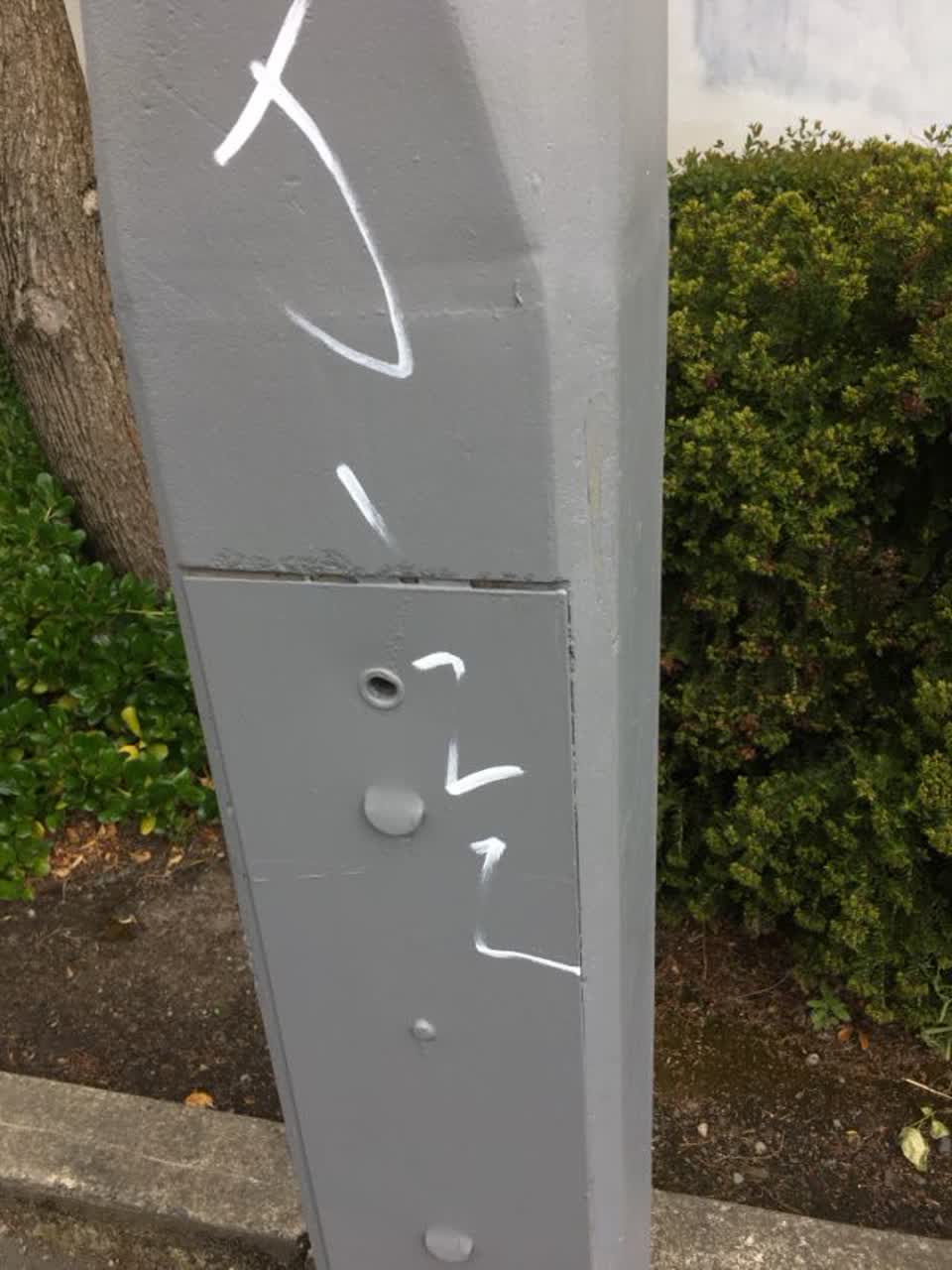 The photograph attached to this graffiti report