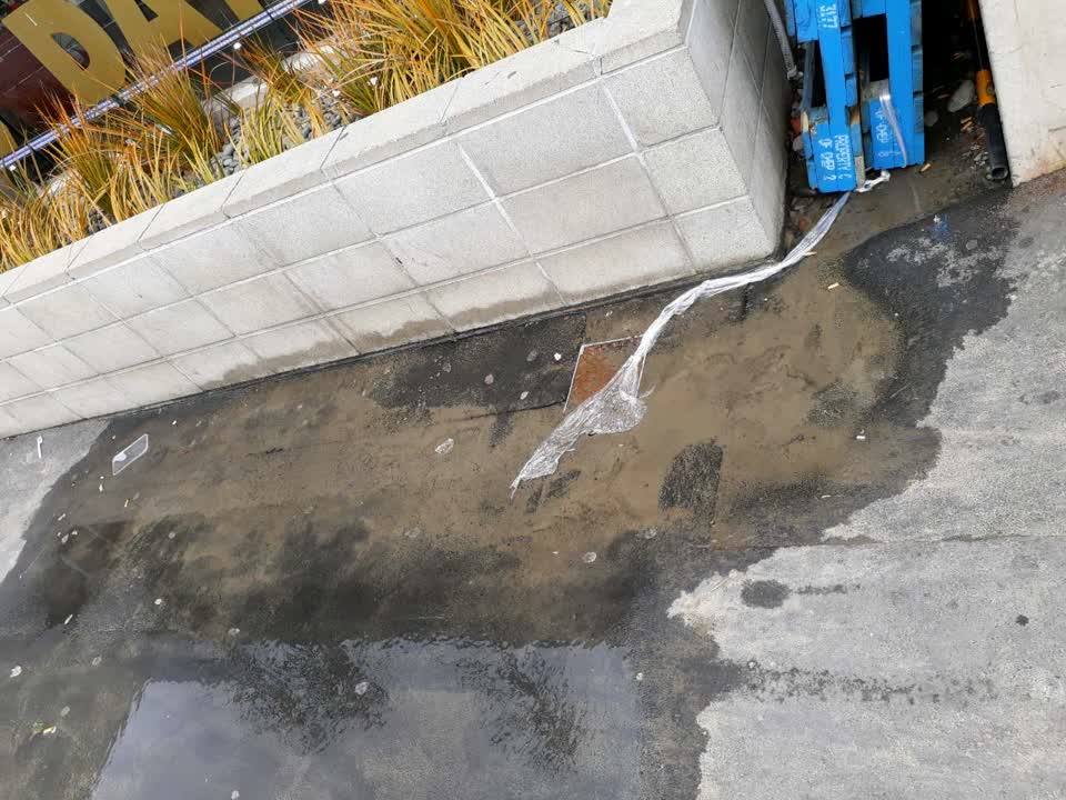 The photograph attached to this water supply report