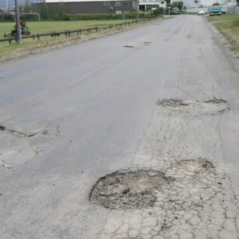 Roading/Streets, a report photo