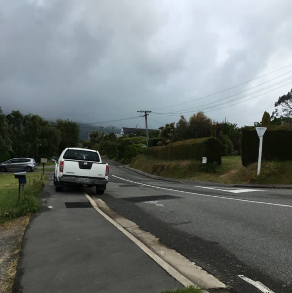 The photograph attached to this roading/streets report