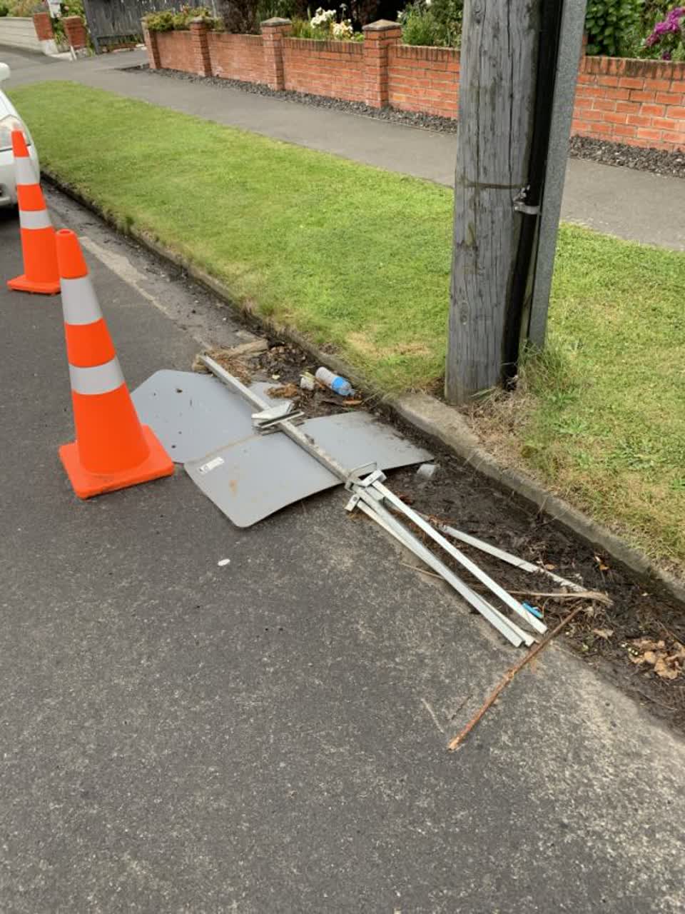 The photograph attached to this roading/streets report