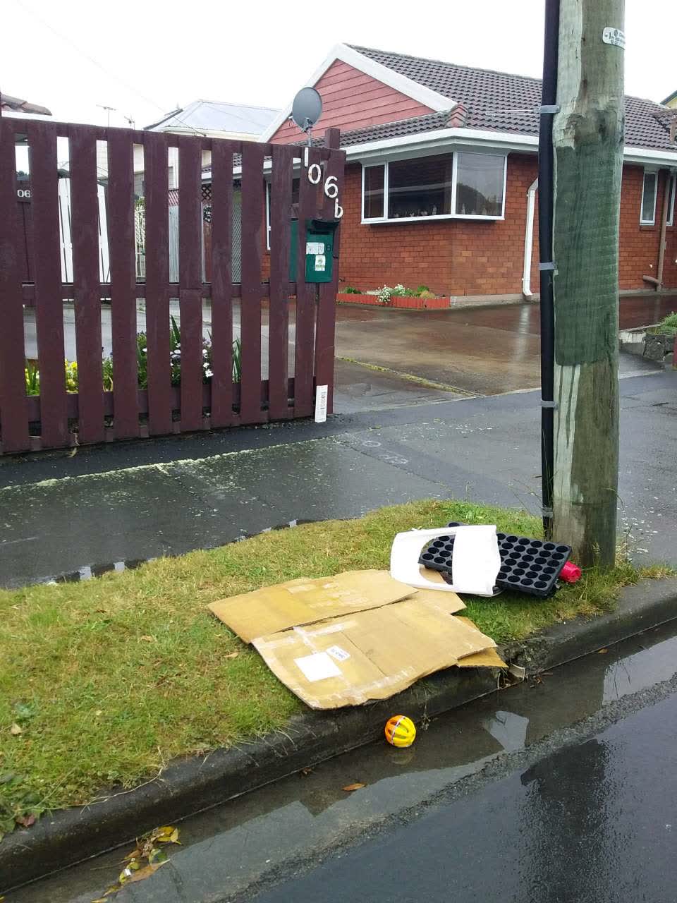 The photograph attached to this rubbish/recycling report