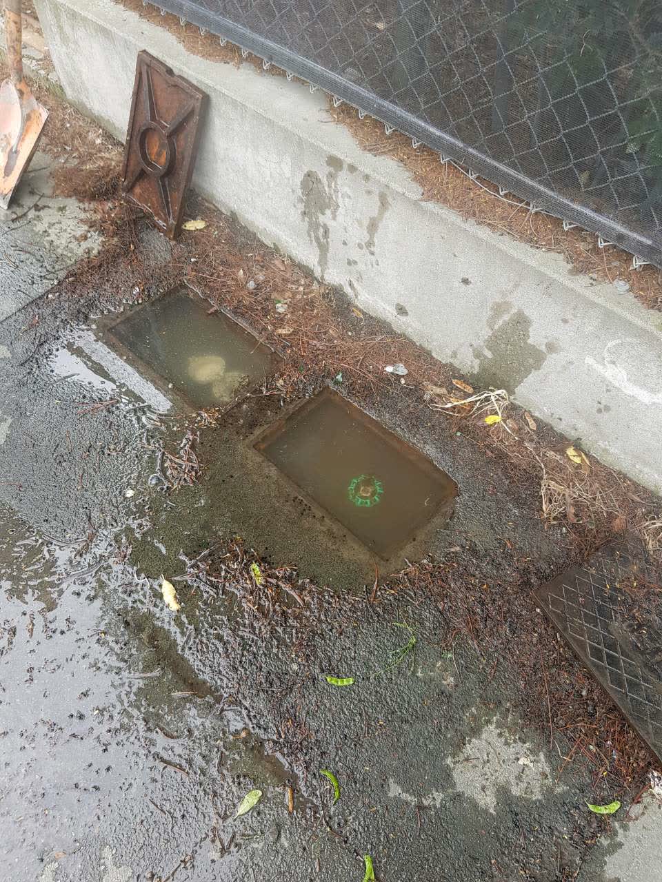 The photograph attached to this water supply report