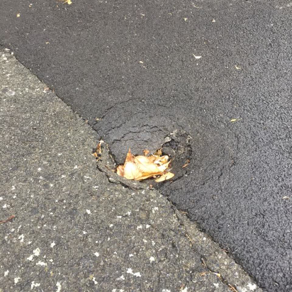 The photograph attached to this roading/streets report