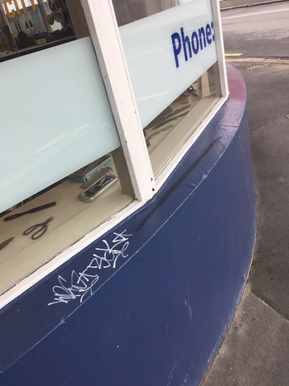 The photograph attached to this graffiti report
