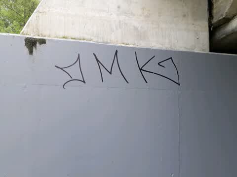 Graffiti, a report photo