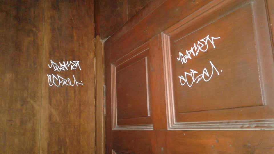 The photograph attached to this graffiti report